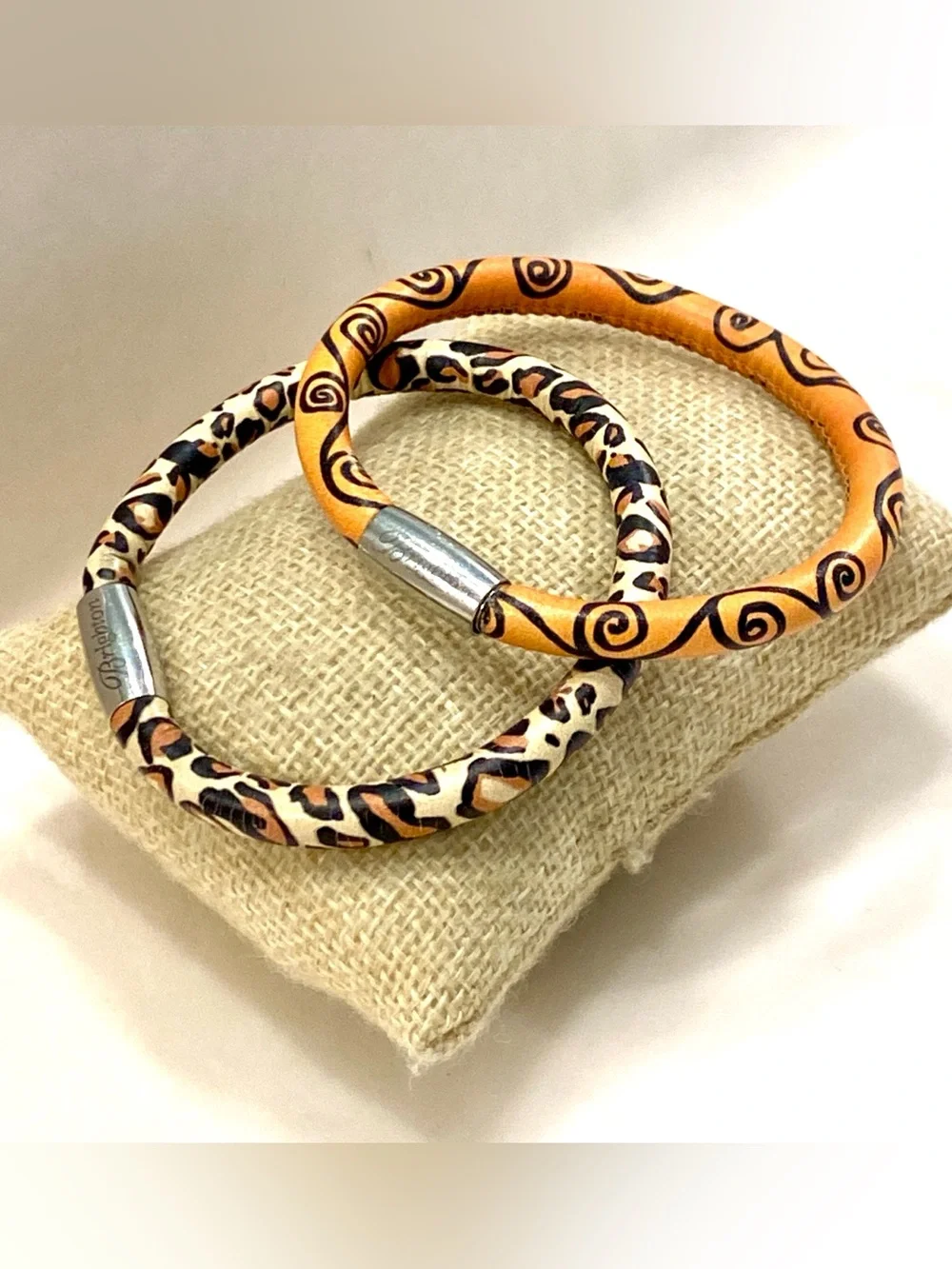 Brighton “Woodstock” Orange and Leopard Print Leather Wrapped Bangle Set READ